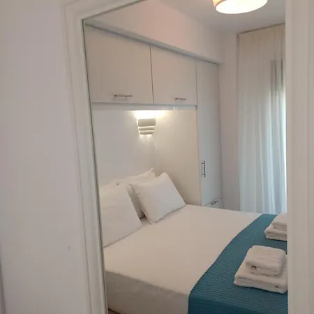 Iriana Seaside Luxury Penthouse Apartament *