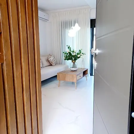 Iriana Seaside Luxury Penthouse Apartament Nikiana