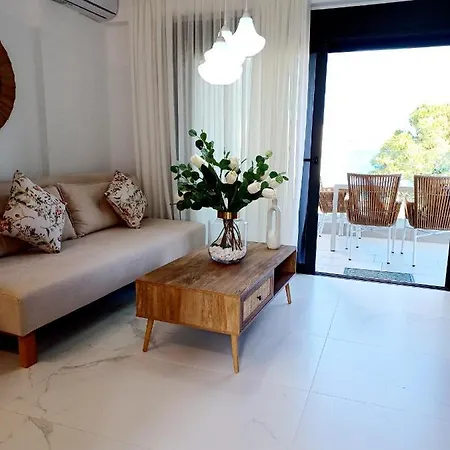 Iriana Seaside Luxury Penthouse Διαμέρισμα *