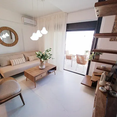 Iriana Seaside Luxury Penthouse *